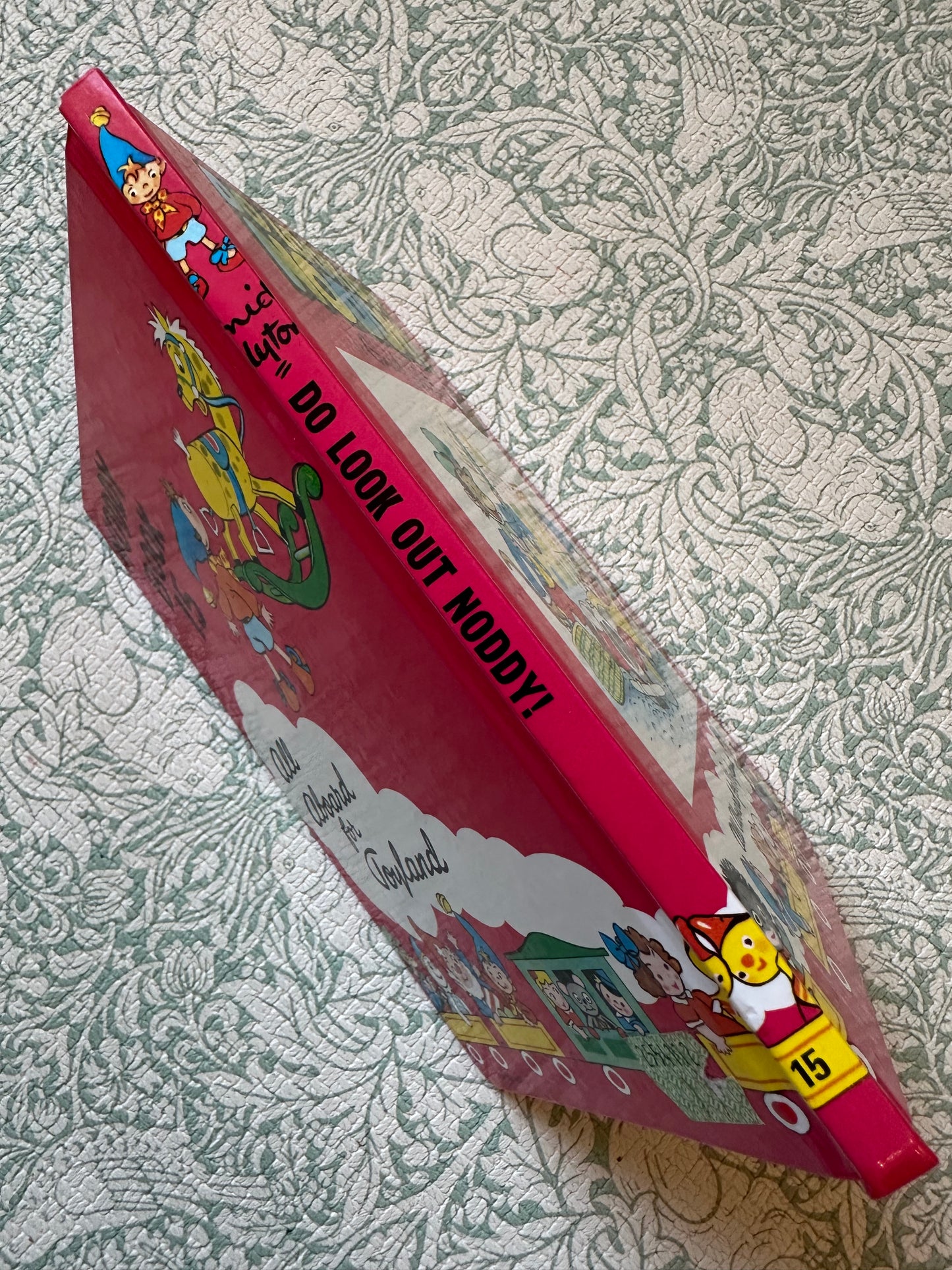 Vintage ‘Do Look Out Noddy’ book