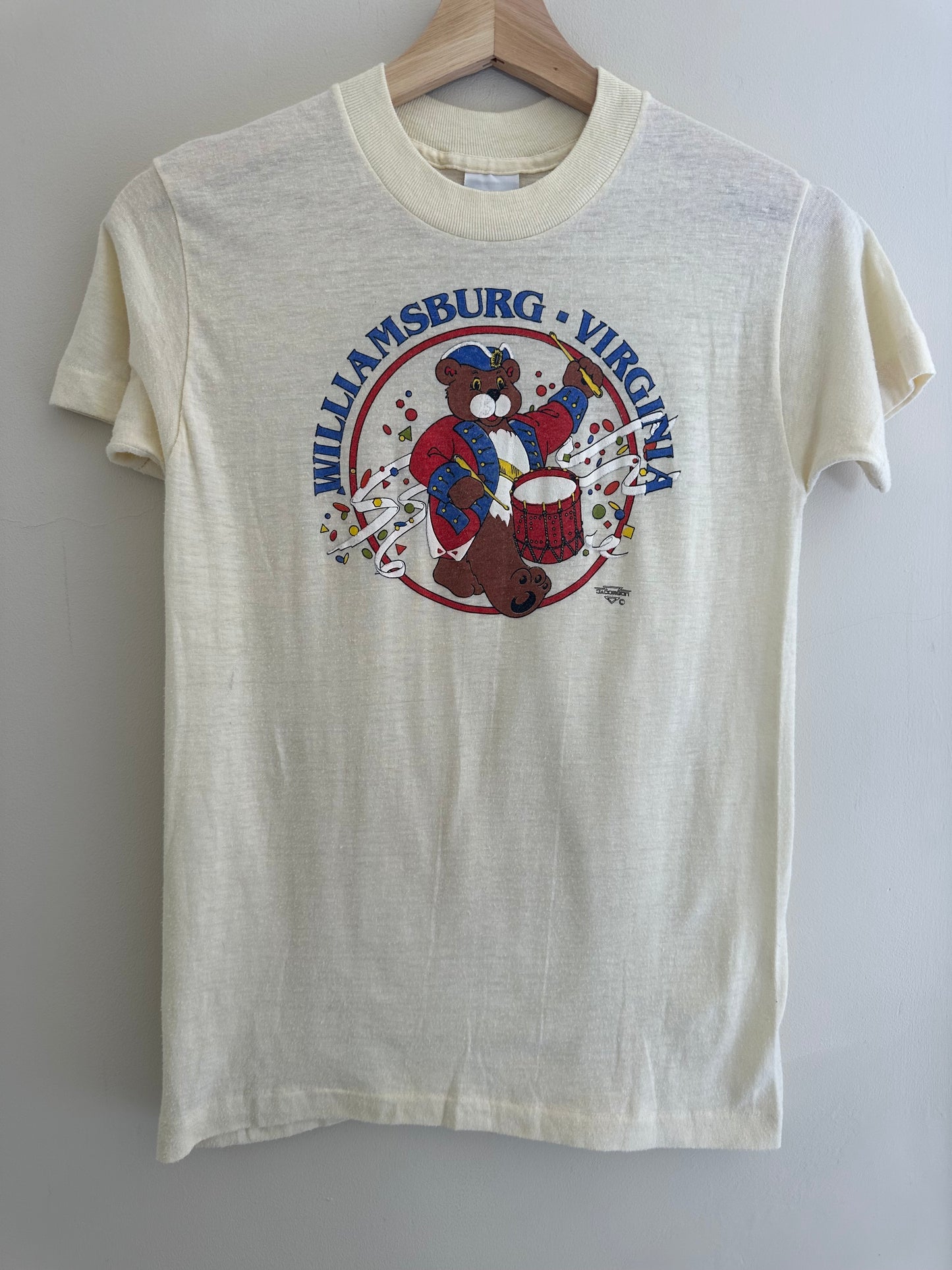Vintage Williamsburg T-shirt 14-16 years