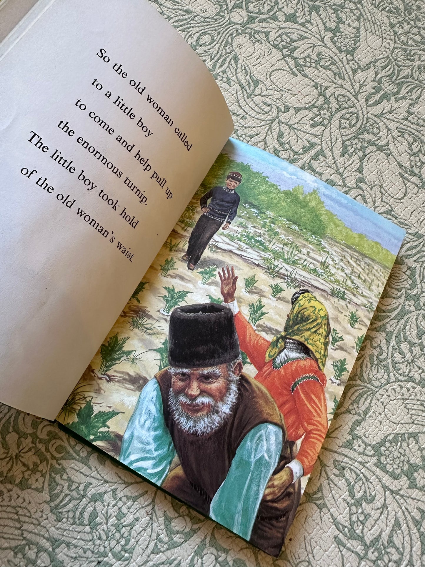 Vintage Ladybird ‘The Enormous Turnip’ book