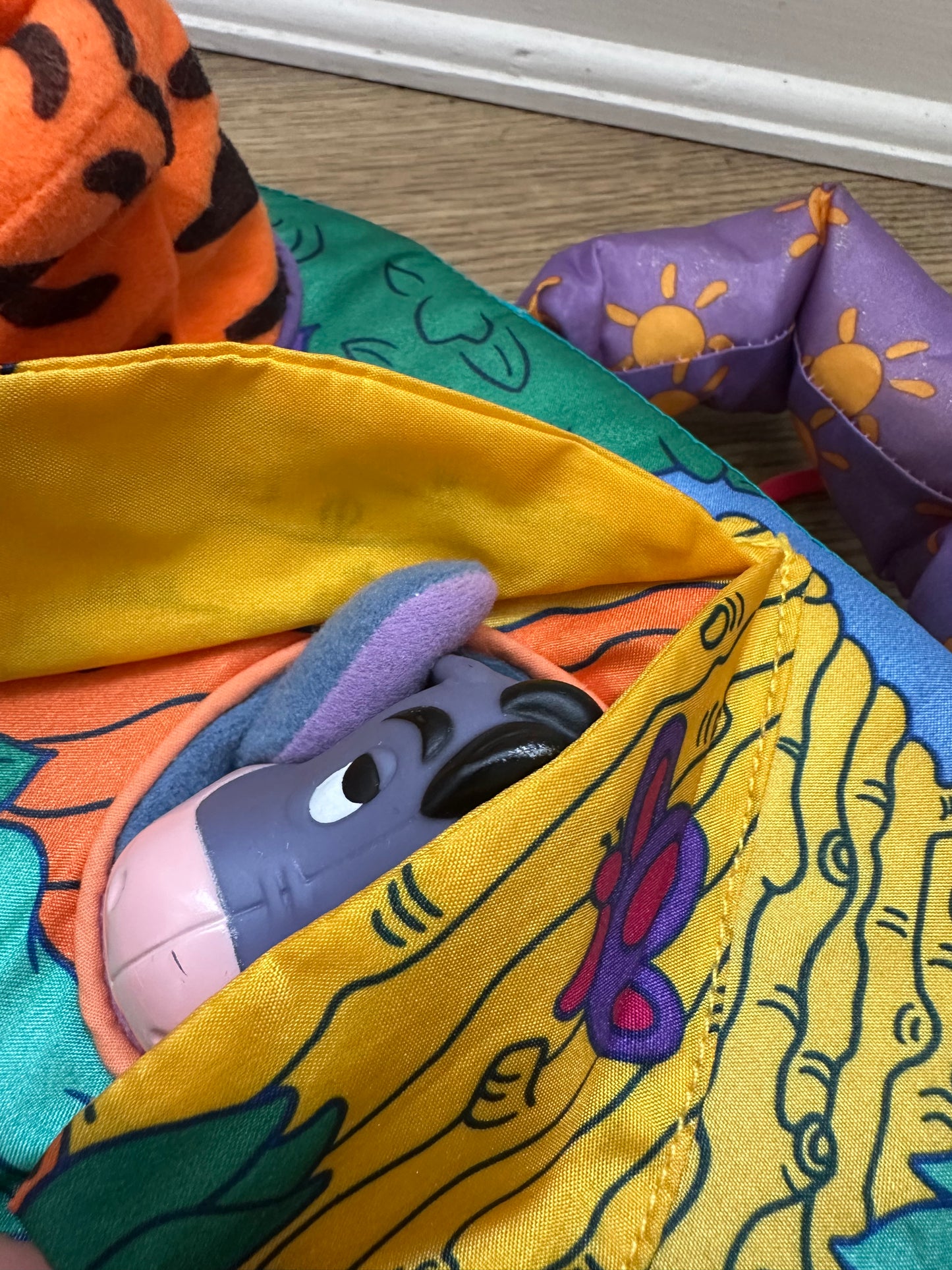 Vintage Winnie the Pooh pop up toy