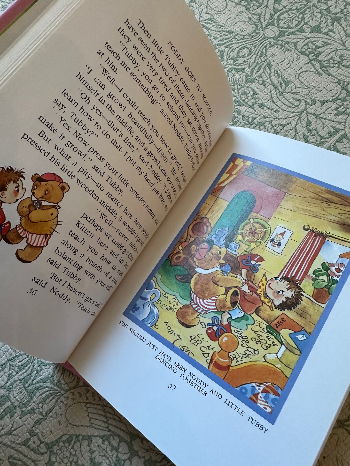 Vintage ‘Noddy Goes to School’ book