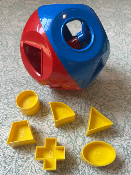 Vintage Tupperware shape sorter