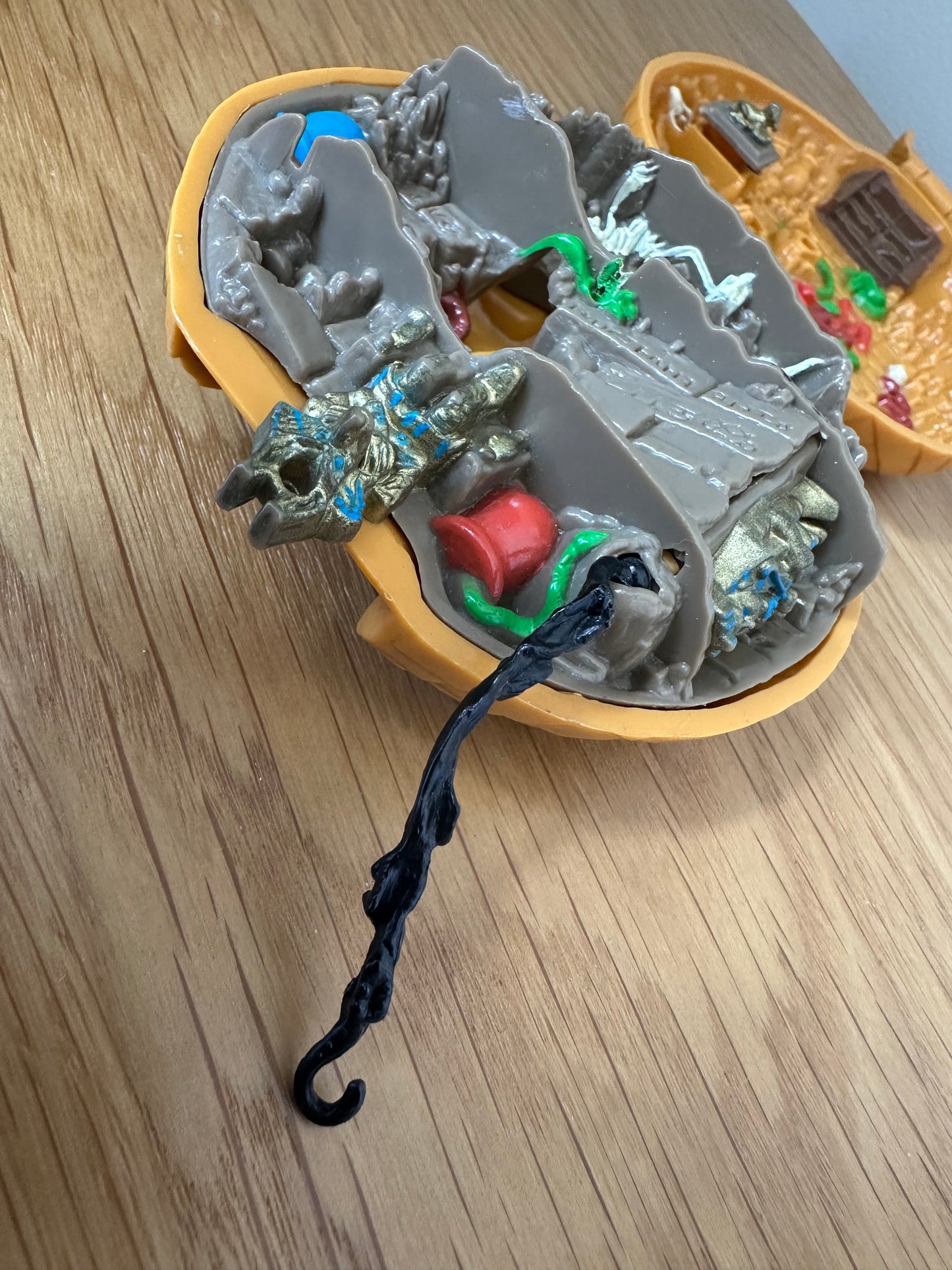 Vintage Mighty Max Doom Zone Temple of Venom snake