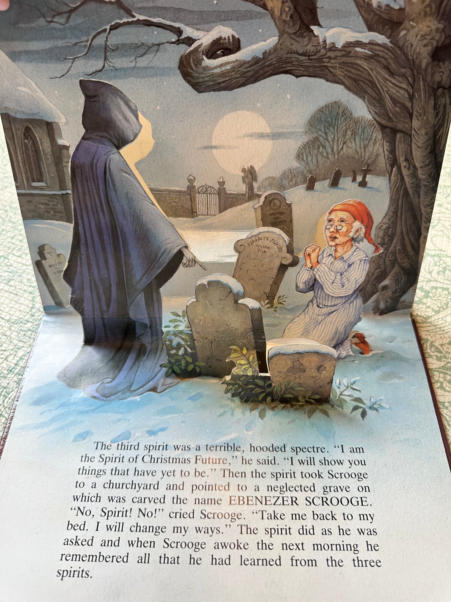 Vintage ‘A Christmas Carol’ pop up book