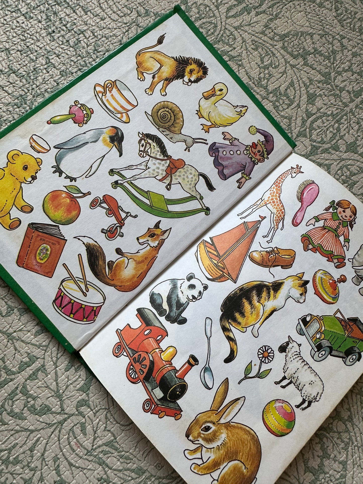 Vintage First picture book ‘Animals’