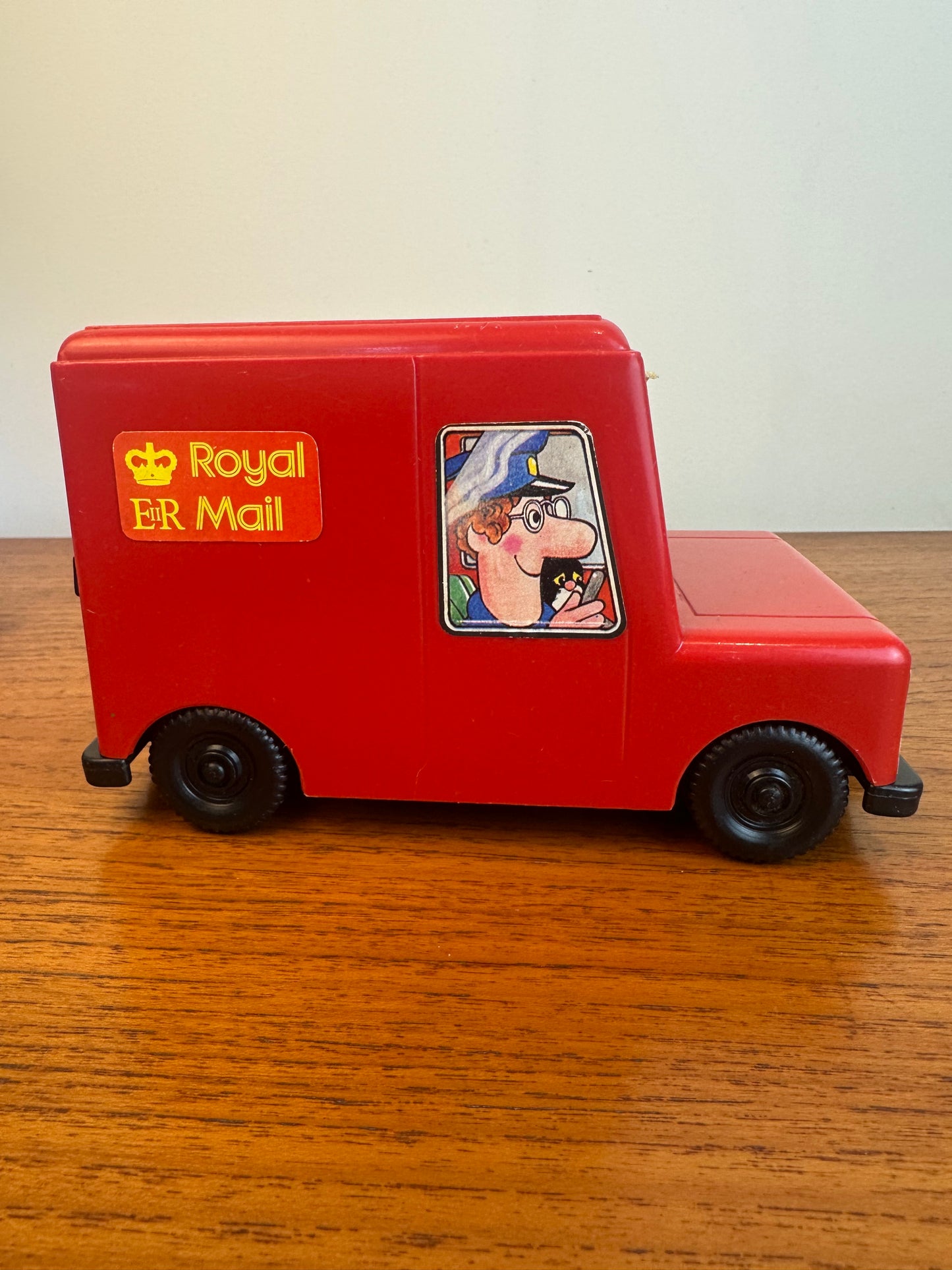 Postman Pat shape sorter
