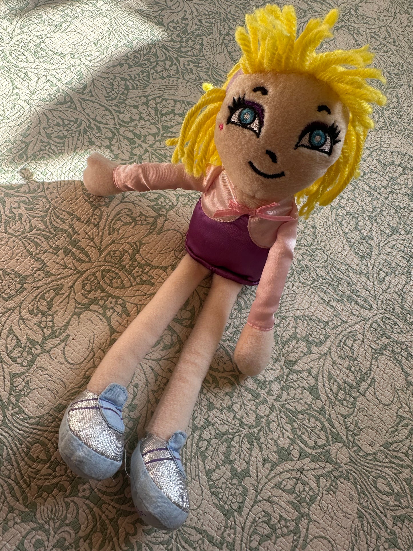 Vintage Glitter Babes doll