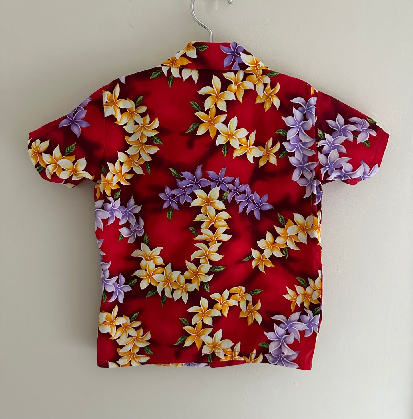 Vintage Hawaiian shirt 2 years