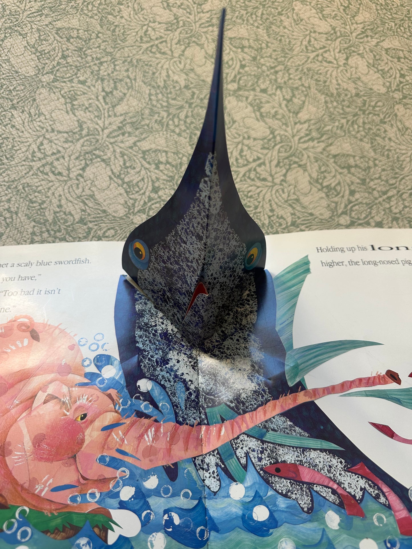 Vintage ‘The Long-Nosed Pig’ pop up book