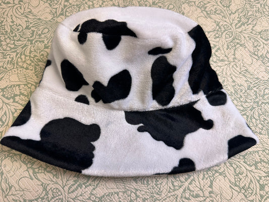 Cow print bucket hat 4-6 years