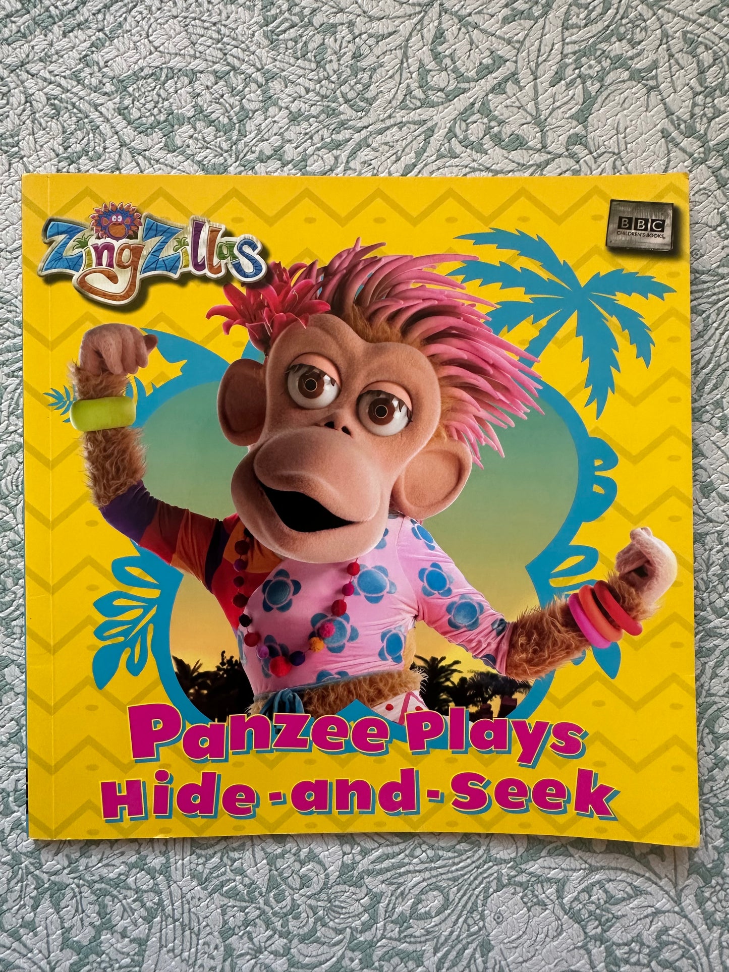 ZingZillas ‘Panzee plays hide-and-seek’ book