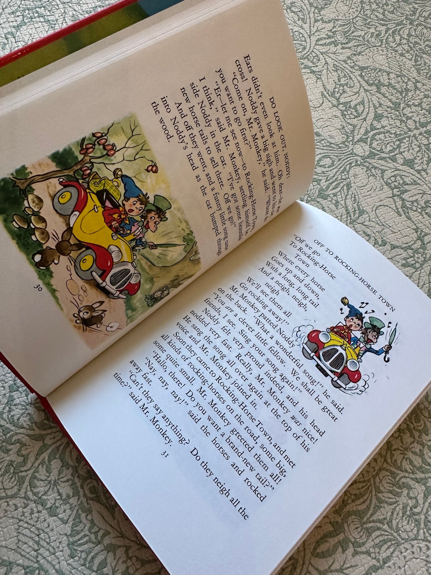 Vintage ‘Do Look Out Noddy’ book