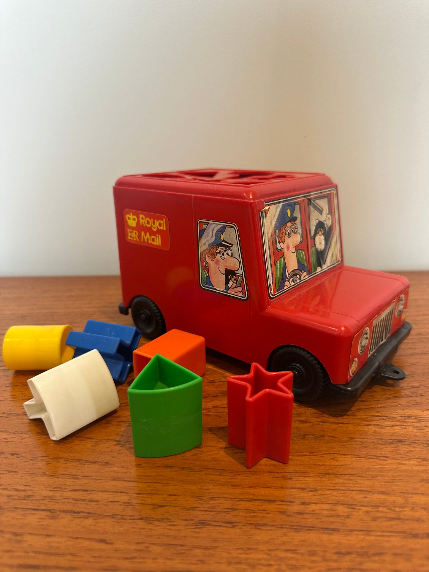 Postman Pat shape sorter