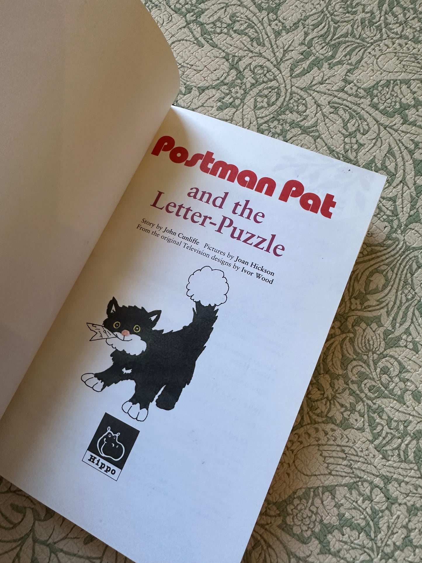 Vintage ‘Postman Pat and the Letter-Puzzle’ book