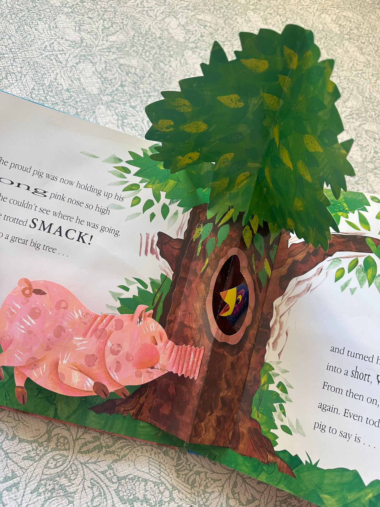 Vintage ‘The Long-Nosed Pig’ pop up book