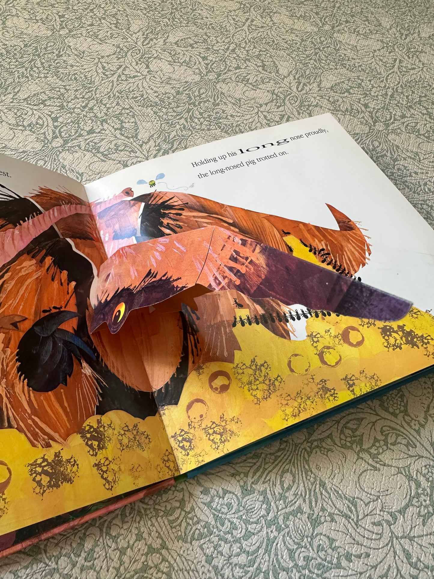 Vintage ‘The Long-Nosed Pig’ pop up book