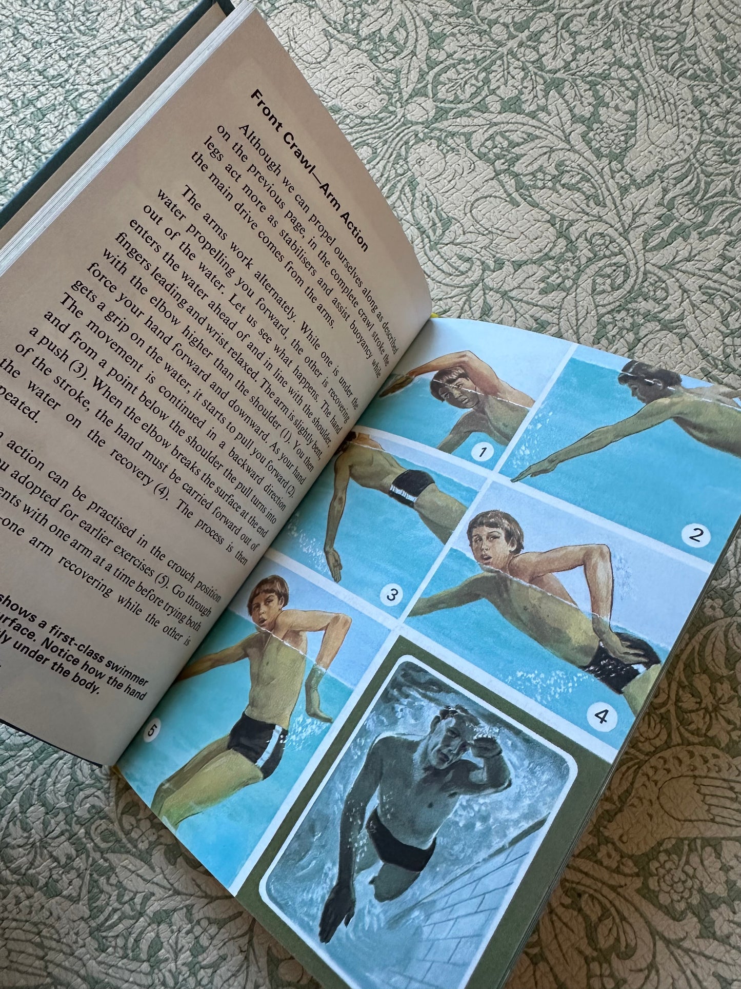 Vintage Ladybird ‘Swimming and Diving’ book