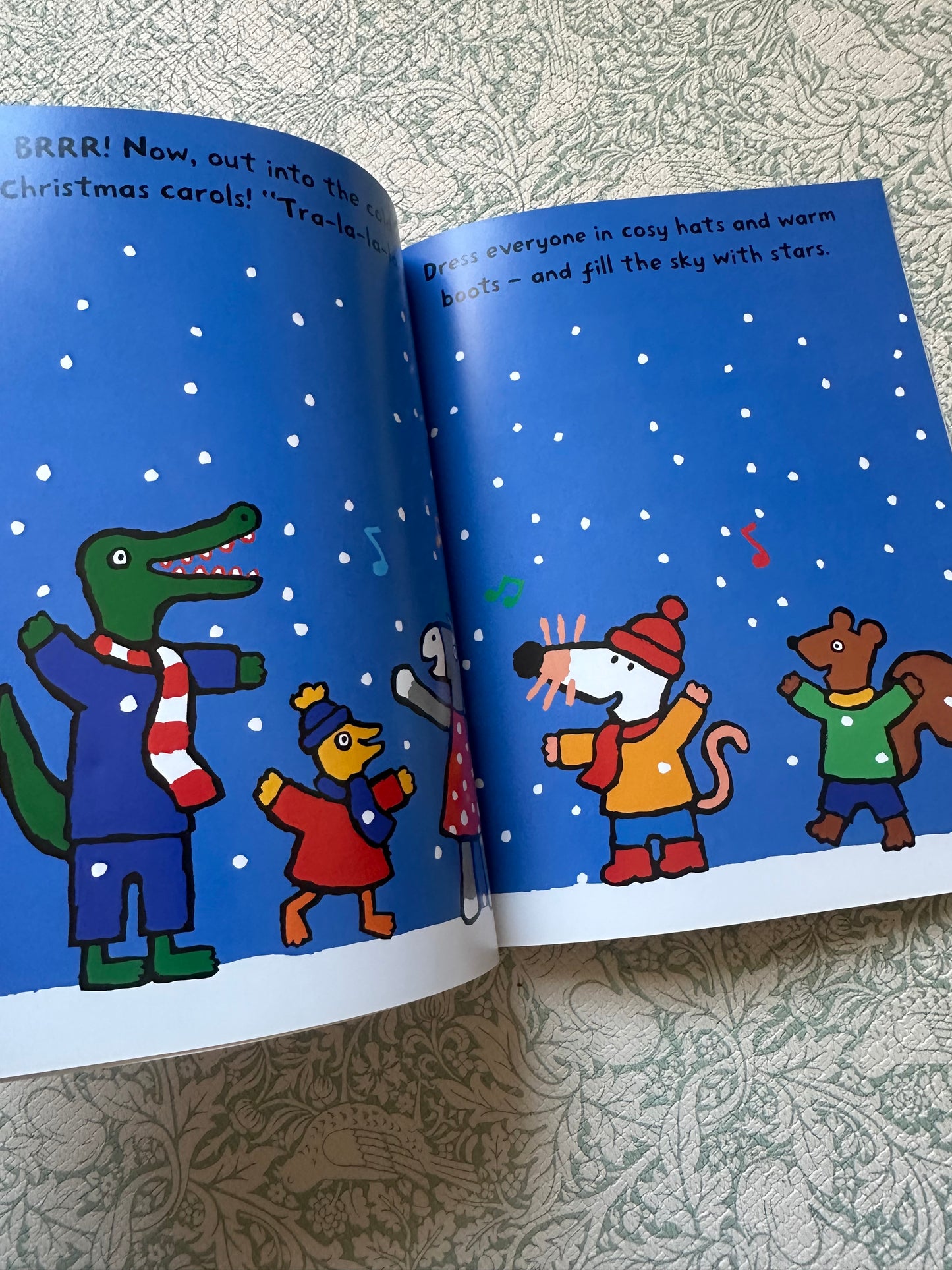 Maisy’s Christmas sticker book