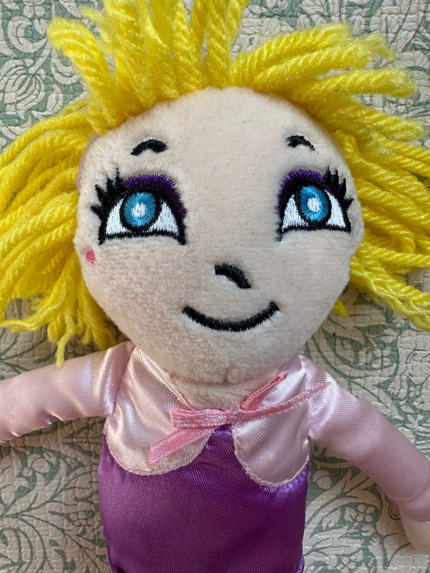 Vintage Glitter Babes doll