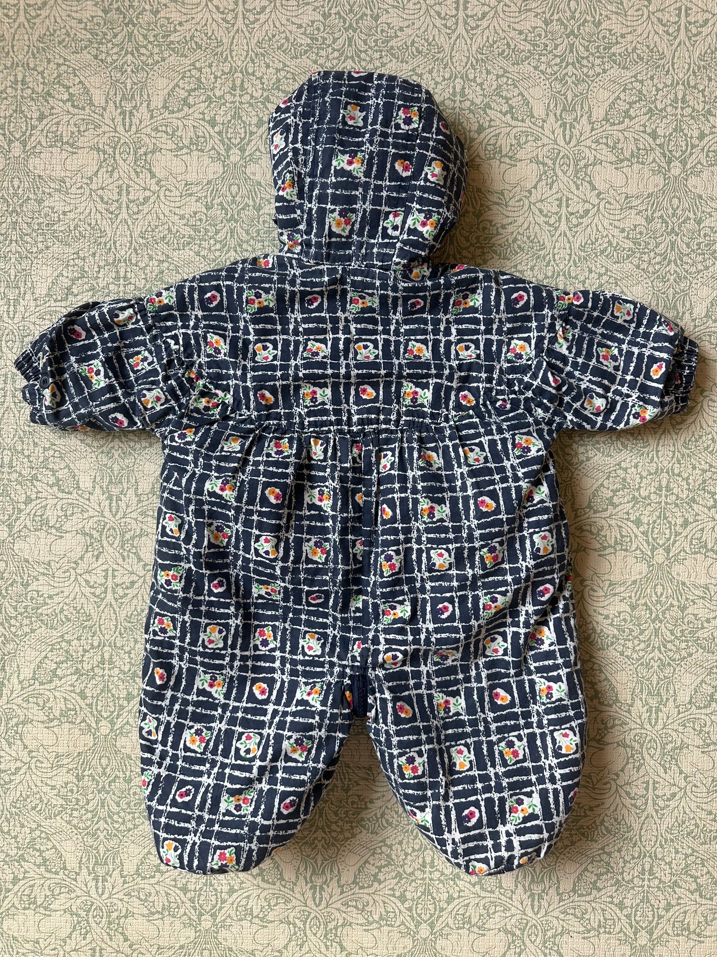 Vintage pram suit 0-3 months