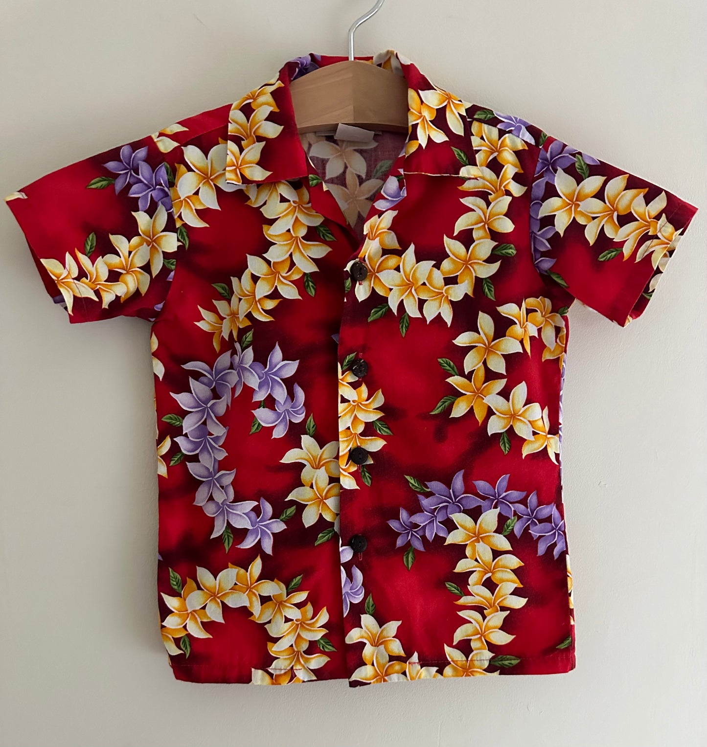 Vintage Hawaiian shirt 2 years
