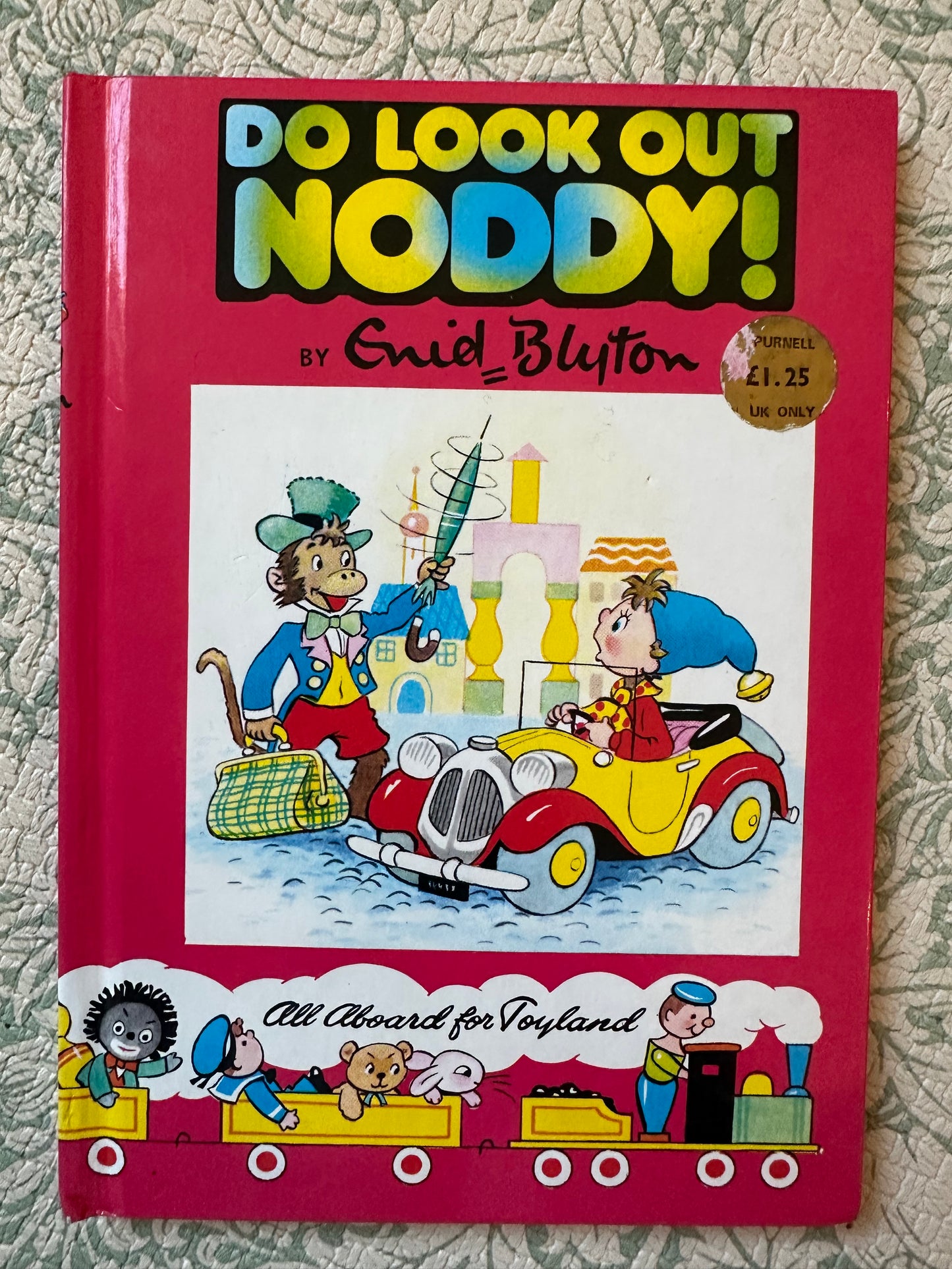 Vintage ‘Do Look Out Noddy’ book