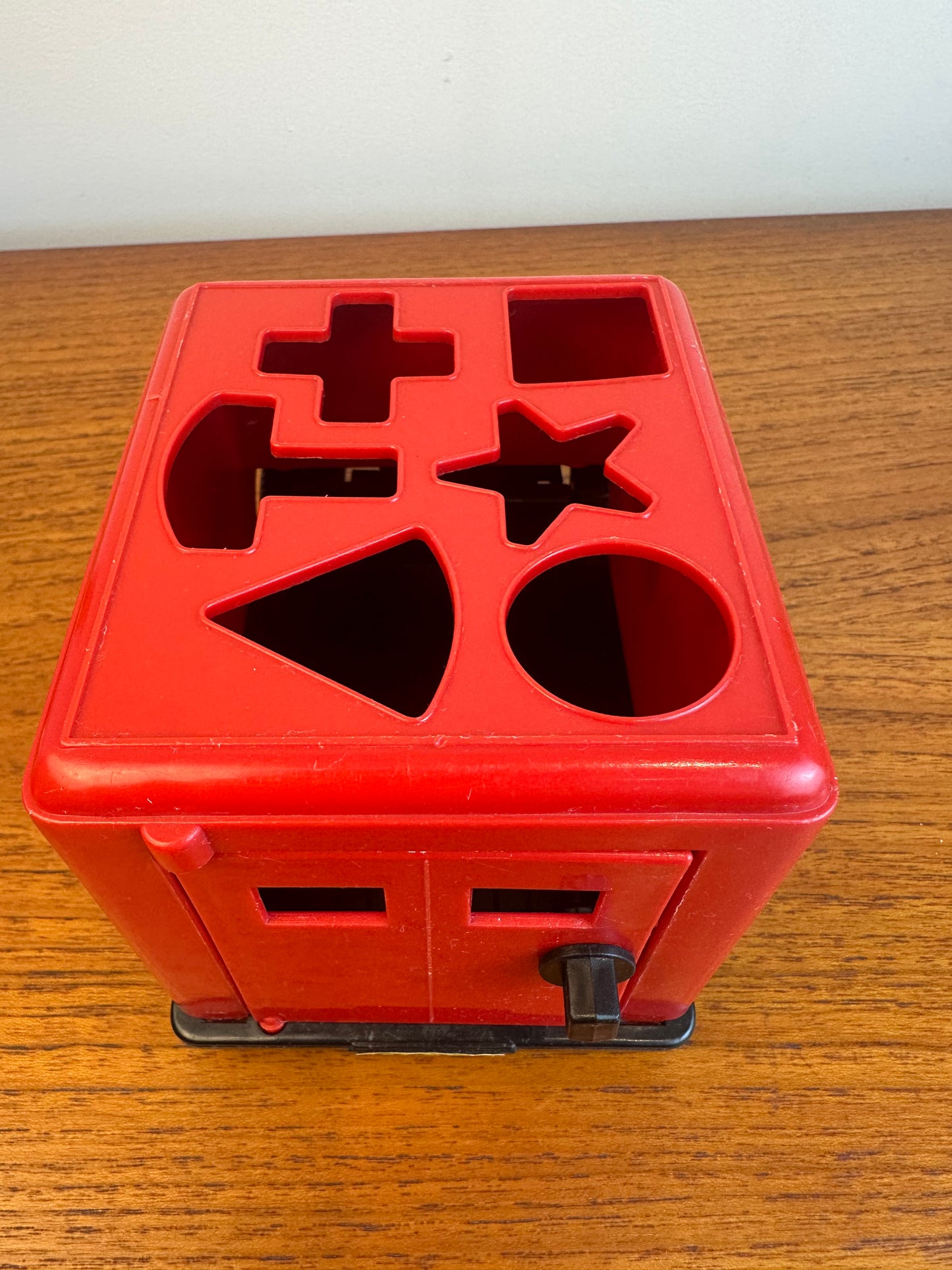 Postman Pat shape sorter