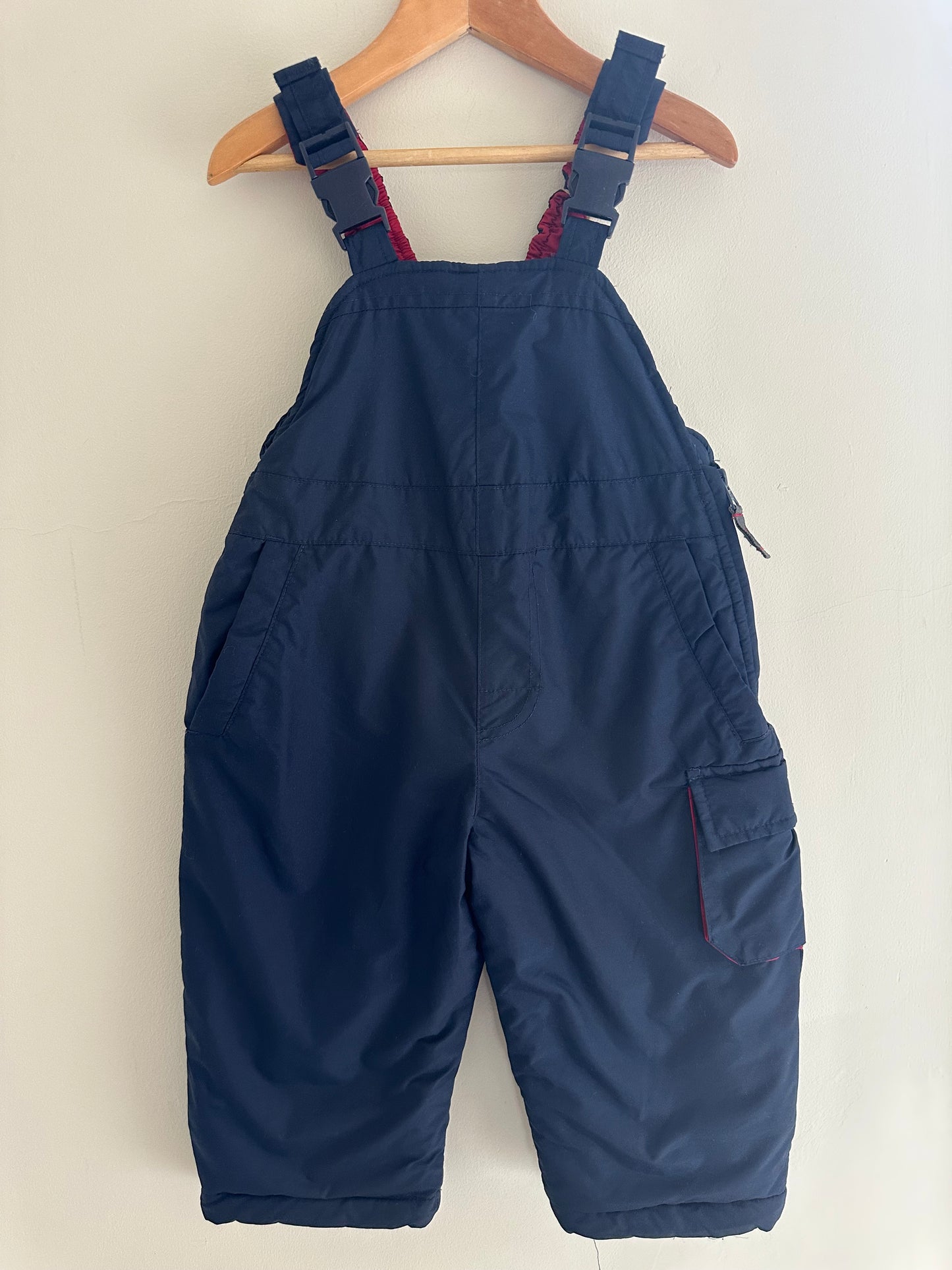 Oshkosh salopettes 24 months